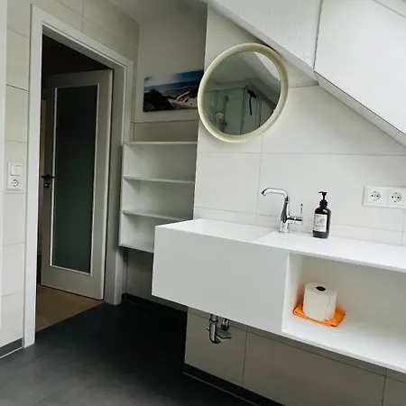 Leuchtturmstrasse Haus 17, Nur 100 M Von Der Ostsee Entfernt *